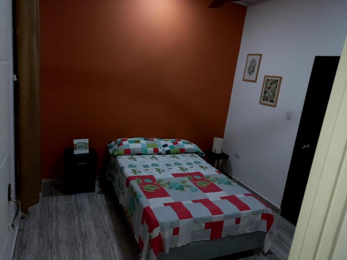 Como En Casa La Dorada Zewnętrze zdjęcie